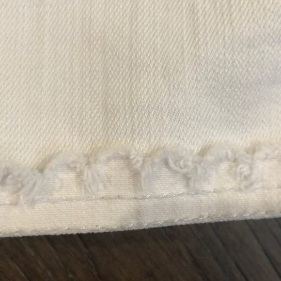 Shorts - Picture 5 of 8